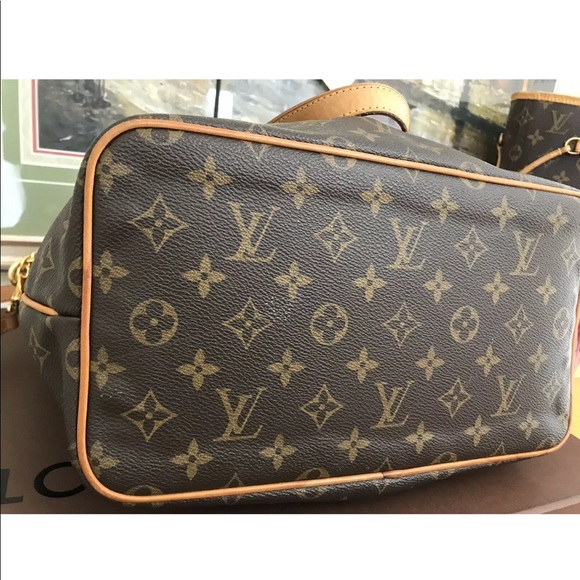 Louis Vuitton shoulder handbag with receipt - Picture 7 of 8
